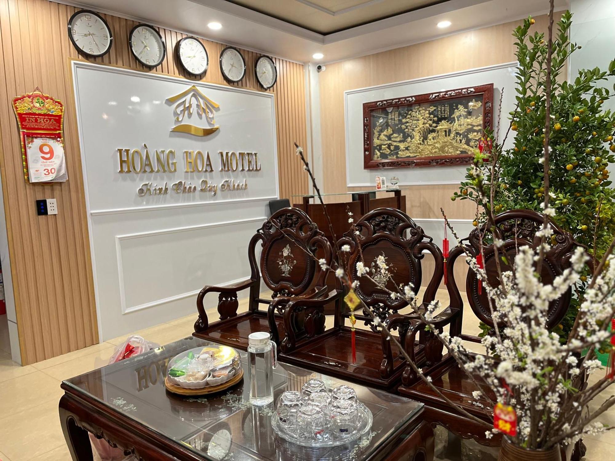 Готель Nha Nghi Hoang Hoa Буонметхуот Екстер'єр фото